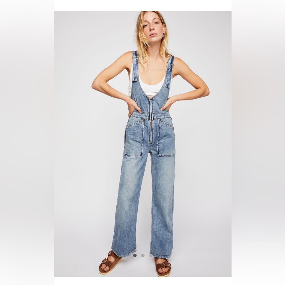 Free People Juniper Jumpsuit Denim Overalls size 6 Blue